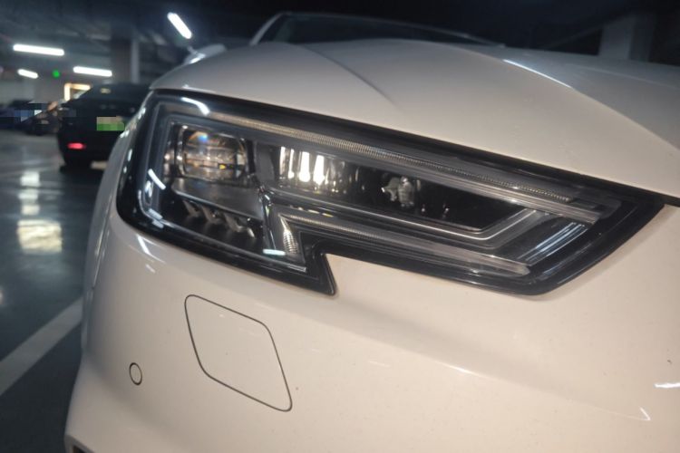 Used Audi A4L 2018 30th Anniversary Edition 40 TFSI Fashion Model
