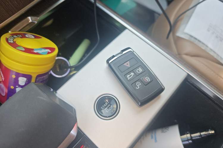 Used Land Rover Range 2023 3.0 L6 360 PS Grand Edition
