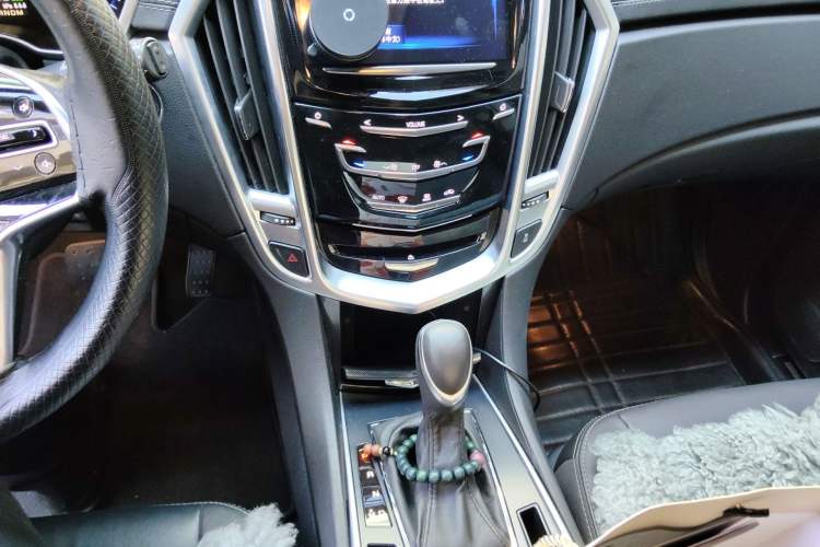 Used Cadillac SRX 2015 3.0L Comfort Version
