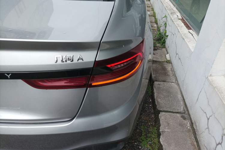 Used Geometry A 2024 410KM Travel Edition Right Rear Taillight