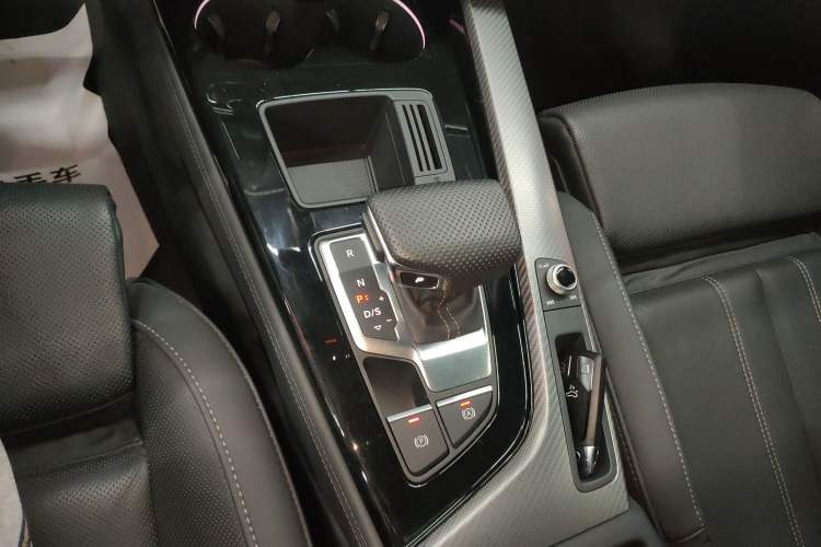 Used Audi A4L 2024 40 TFSI quattro RS Performance Package
