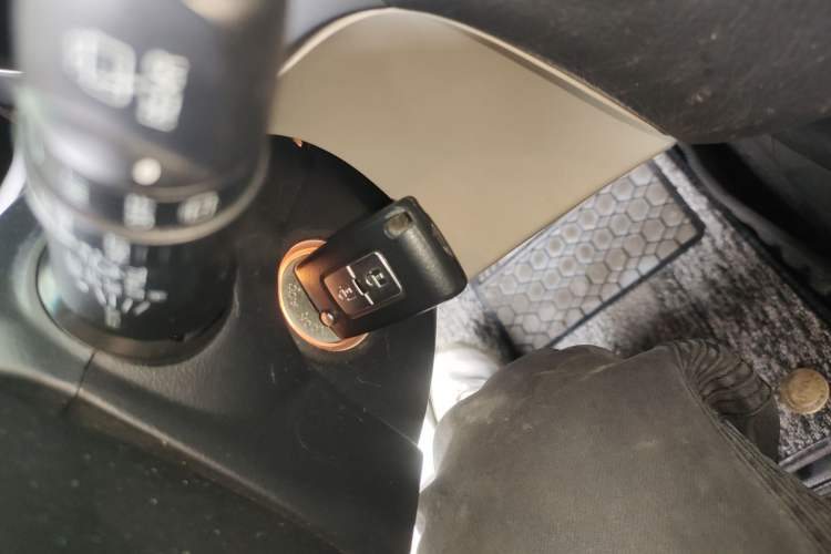 Used Mitsubishi Pajero  Vehicle Key