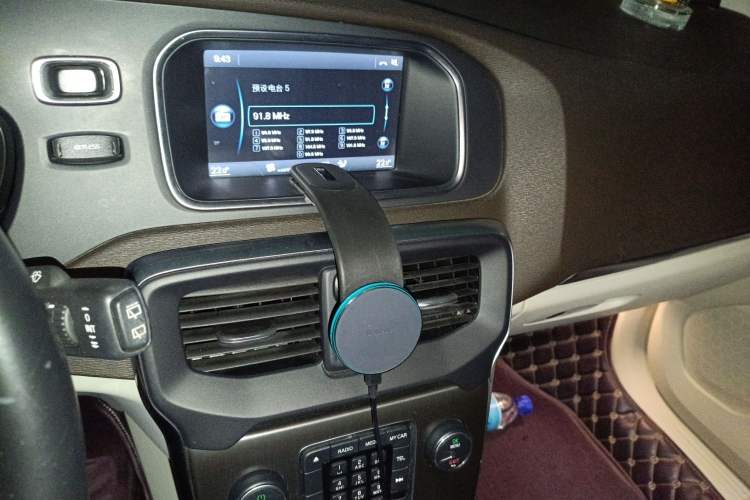 Used Volvo V40 2014 2.0T Zhiya Edition
