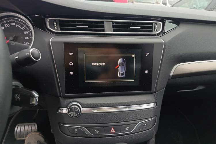 Used Peugeot 408 2014 1.8L Automatic Luxury Edition Audio And AC Panel
