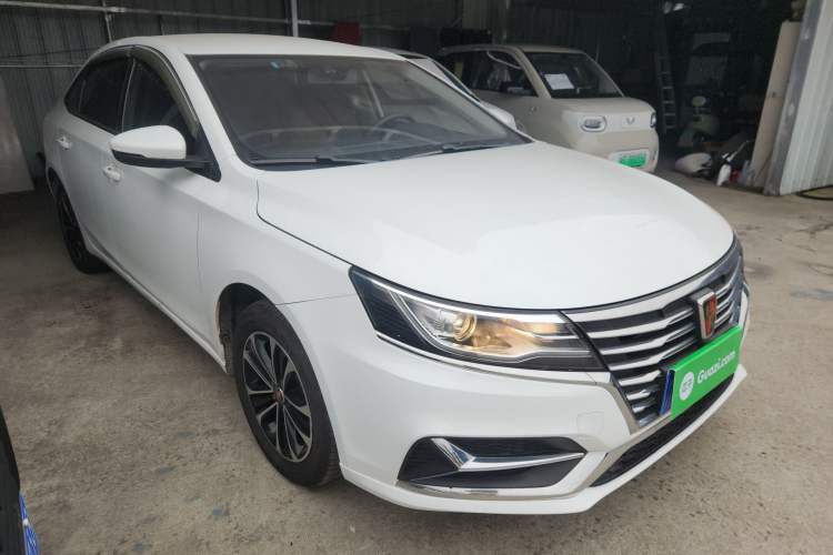Used Roewe i6 2019 PLUS 1.6L Manual 4G Connected Deluxe Top-Tier Version