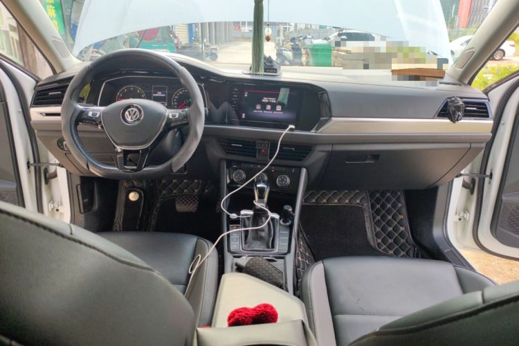 Used Volkswagen Sagitar 2020 280TSI DSG Comfort Version China VI Standard Center Console