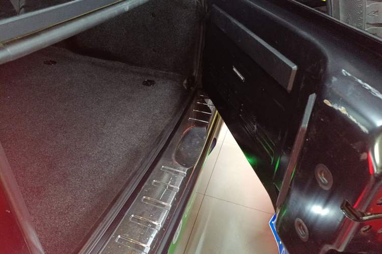 Used BAIC Off-Road BJ40 2021 2.0D Automatic Four-Wheel Drive Blade Hero Edition Pioneer Model Trunk