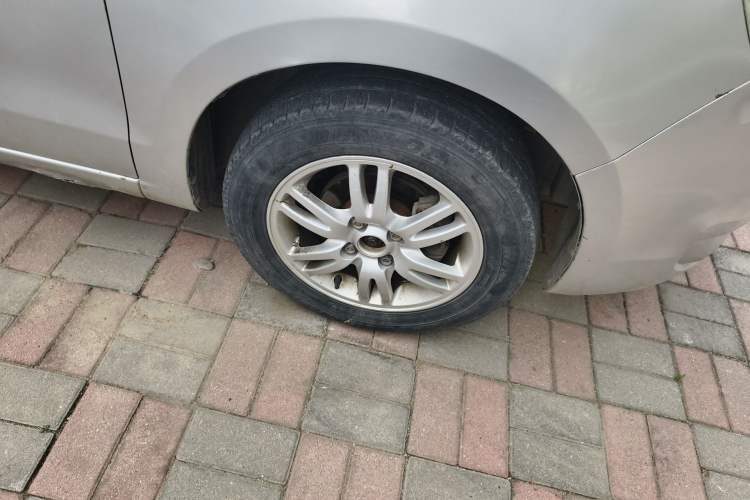 Used Chevrolet Sail 2013 Sedan 1.4L Manual Ideal Happiness Edition Right Front Wheel Hub