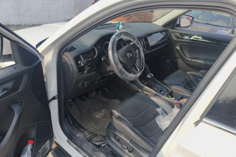 Used Skoda Kodiaq 2017 TSI330 7-Seater Two-Wheel-Drive Luxury Edition Driver Seat