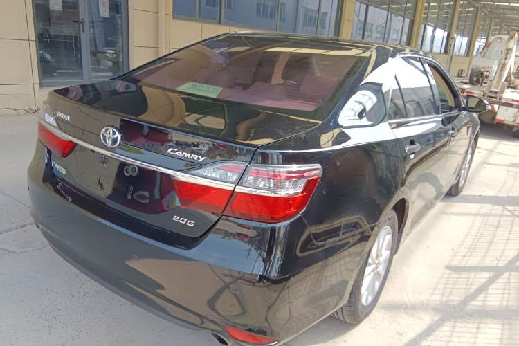 Used Toyota Camry 2015 2.0G Premier Edition
