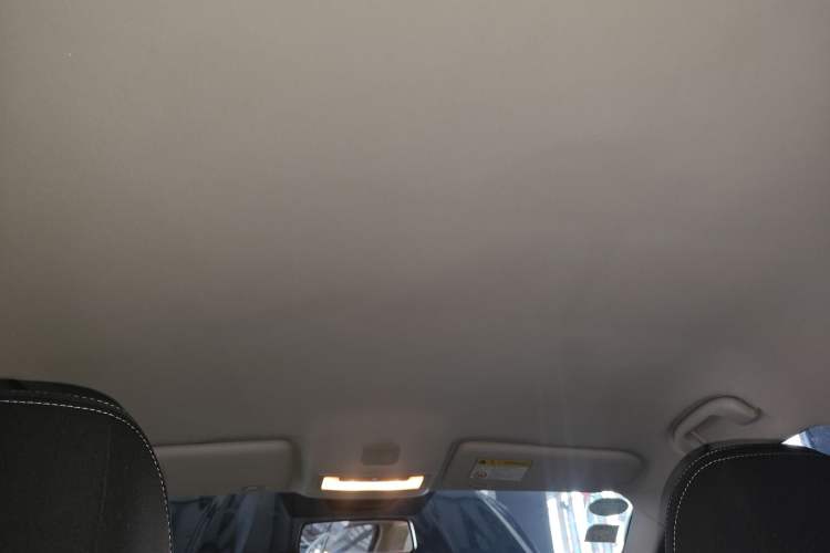 Used Roewe i5 2020 1.5L Manual 4G Connect Luxury Edition