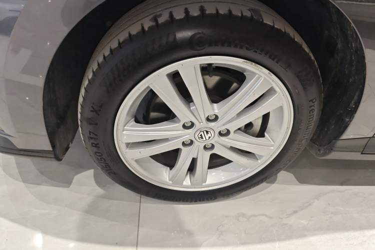 Used MG 4 EV 2022 425 km Luxury Edition Left Front Wheel Hub