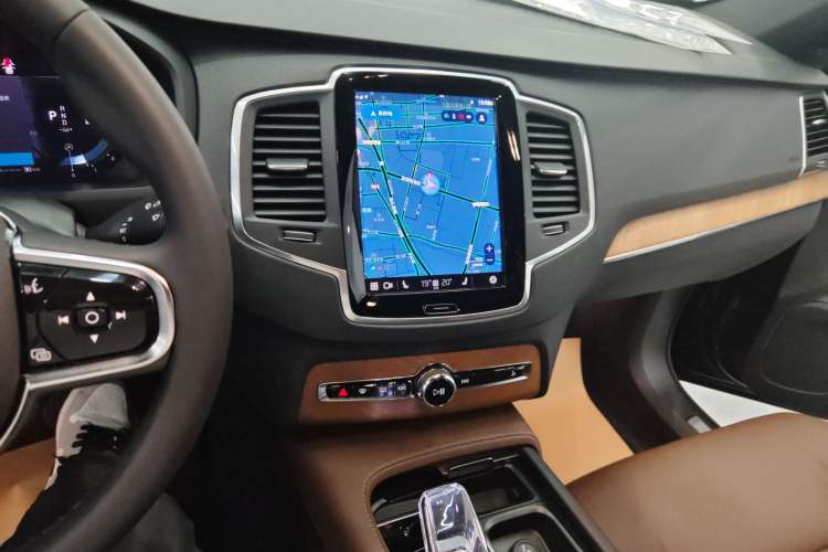 Used Volvo XC90 2023 B5 SmartDrive Luxury Edition 7 Seats