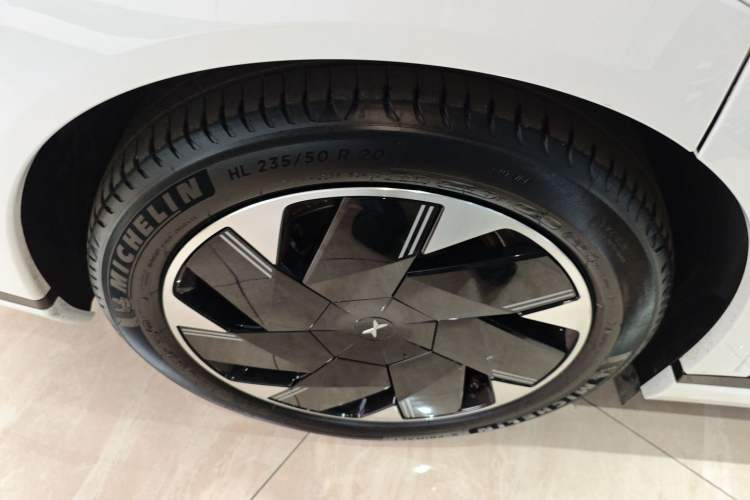 Used XPeng X9 2024 702 Ultra-Long Range Max