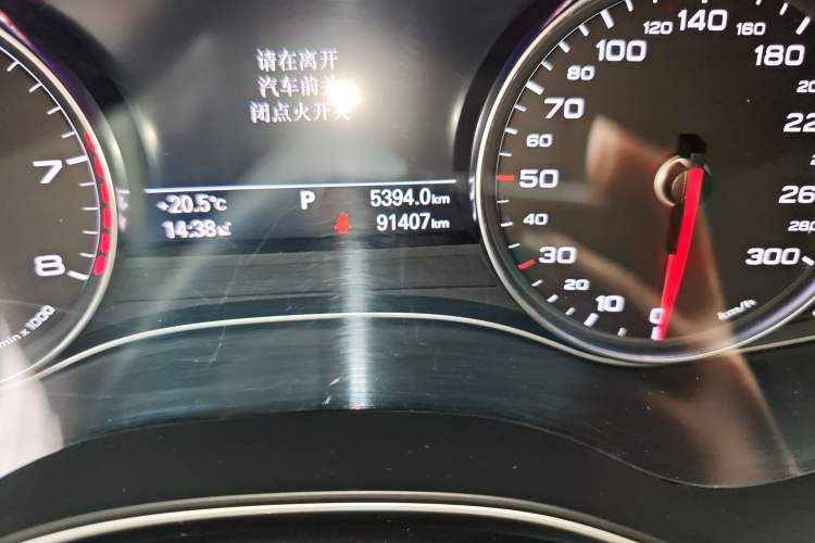 Used Audi A7 2018 40 TFSI Ambition Edition Odometer Close Up