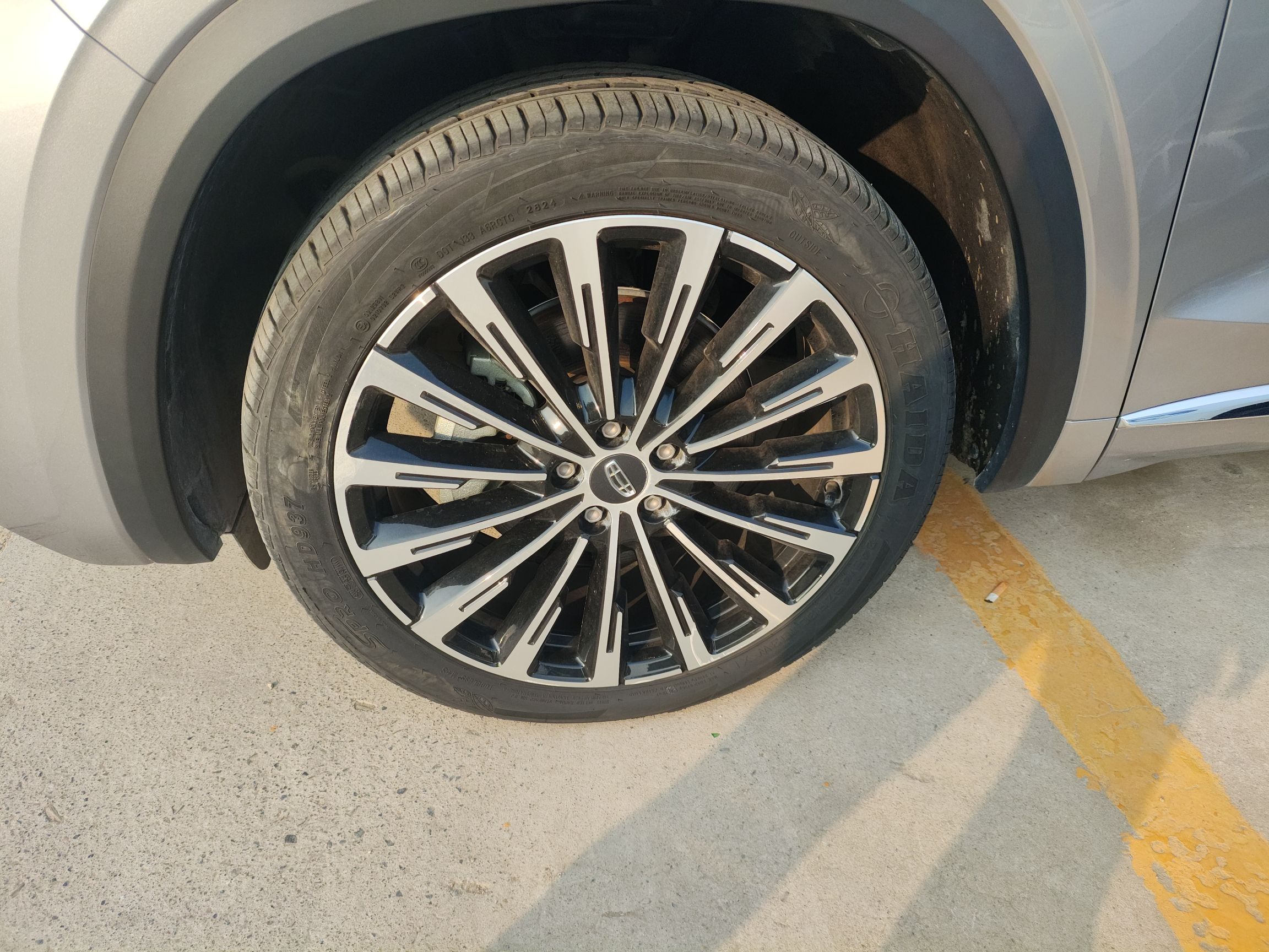 Geely Auto Monjaro L 2024 2.0TD DCT EVO Two-Wheel Drive Long-Range Version — снимка 10