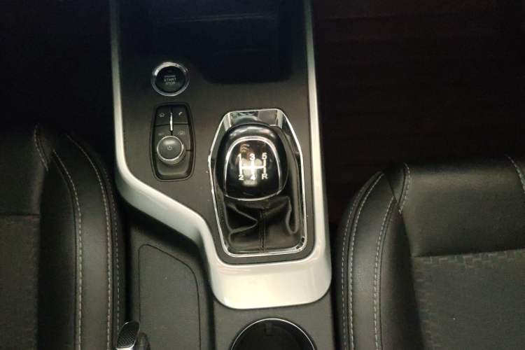 Used Chery Tiggo 5x 2019 1.5L Manual Smart Edition Gear Lever