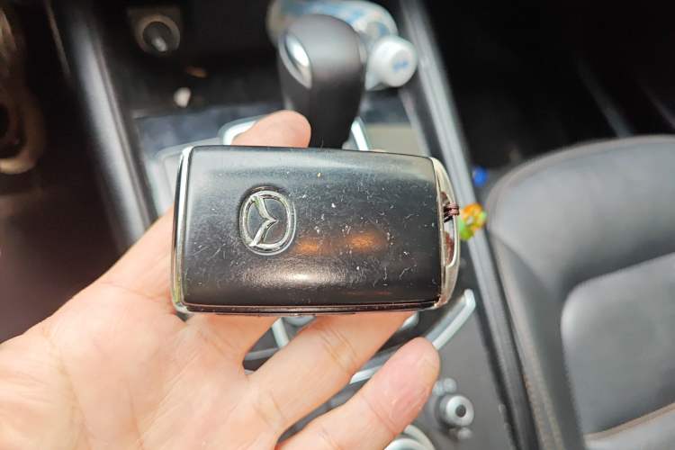 Used Mazda CX-5 2022 2.0L Automatic Two-Wheel Drive Zhiya Version Vehicle Key