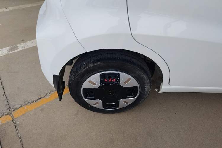Used JAC Yiwei E10X 2024 Charming Edition 301km Lite
