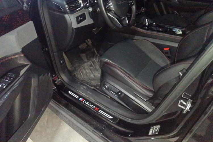 Used Lynk & Co 03 2019 1.5TD DCT JingPro Edition China VI Standard Driver Seat