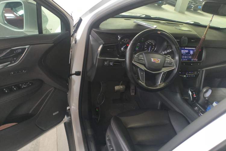 Used Cadillac XT5 2021 2.0T Two-Wheel Drive Luxury Version Driver Seat