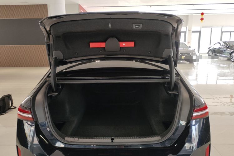 Used BMW 5 Series 2024 525Li M Sport Package Trunk