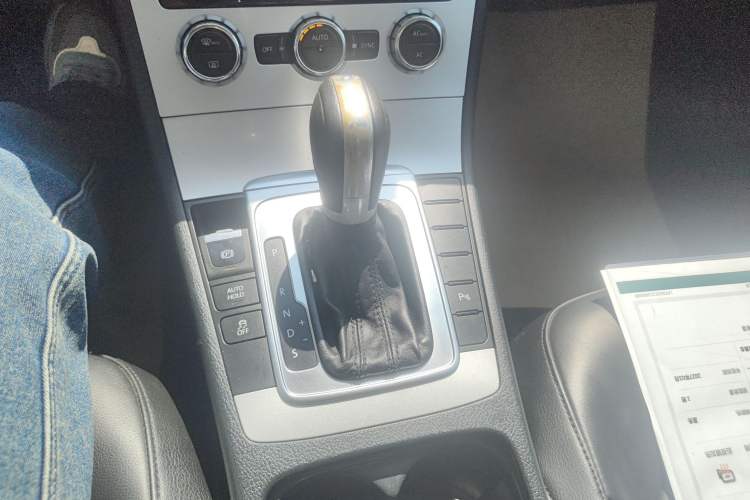 Used Volkswagen Magotan 2012 Revised 1.8TSI Luxury Version Gear Lever