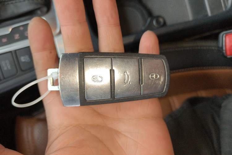 Used Volkswagen FAW-Volkswagen CC 2015 1.8TSI Luxury Model Vehicle Key