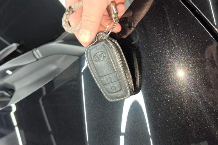 Used Toyota Highlander 2024 2.5L Smart Electric Hybrid Dual-Engine Four-Wheel Drive Prestige Version – 7 Seats