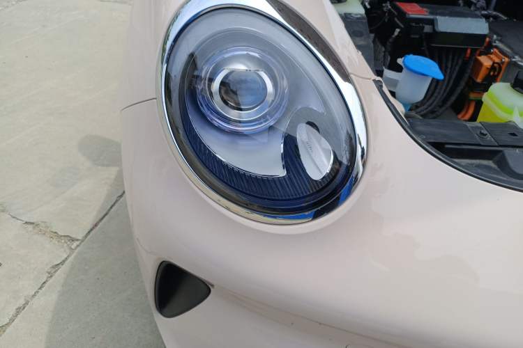 Used ORA Good Cat 2025 Model, 430 km Luxury Version Right Front Headlight