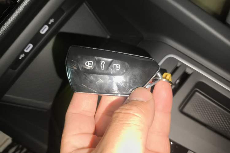 Used Volkswagen Golf 2025 300TSI R-Line