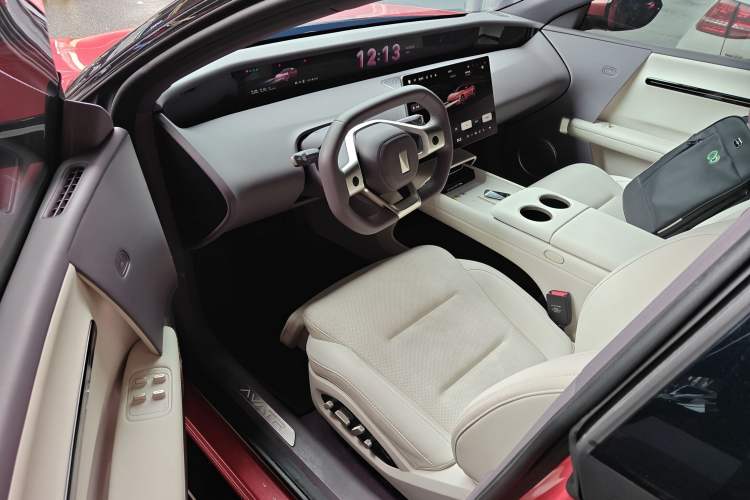 Used Avatr 06 2025 Pro Range-Extended Edition
