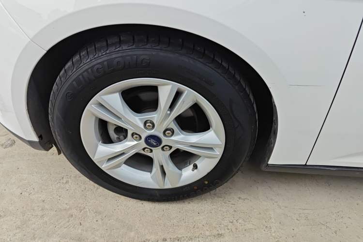 Used Ford Focus 2017 Hatchback 1.6L Automatic Comfort Plus SmartDrive Edition Exterior 2