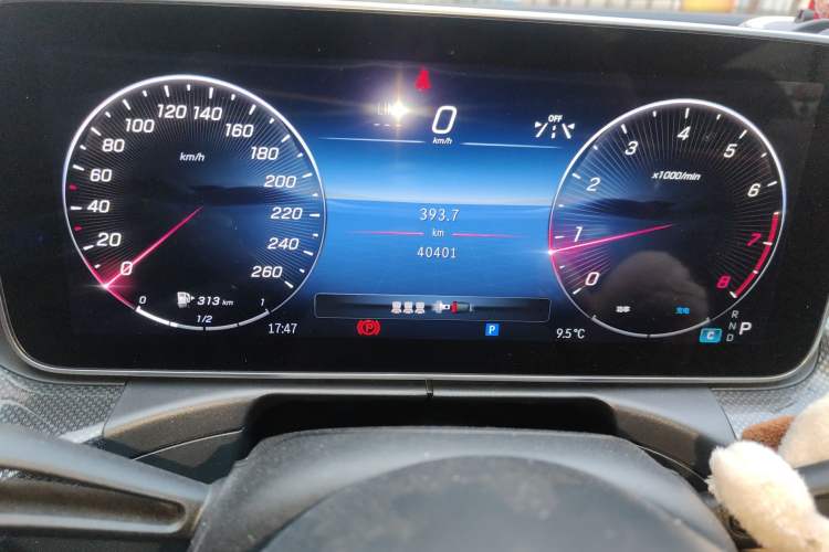 Used Mercedes-Benz C-Class 2023 C 260 L Sport Edition Odometer Close Up