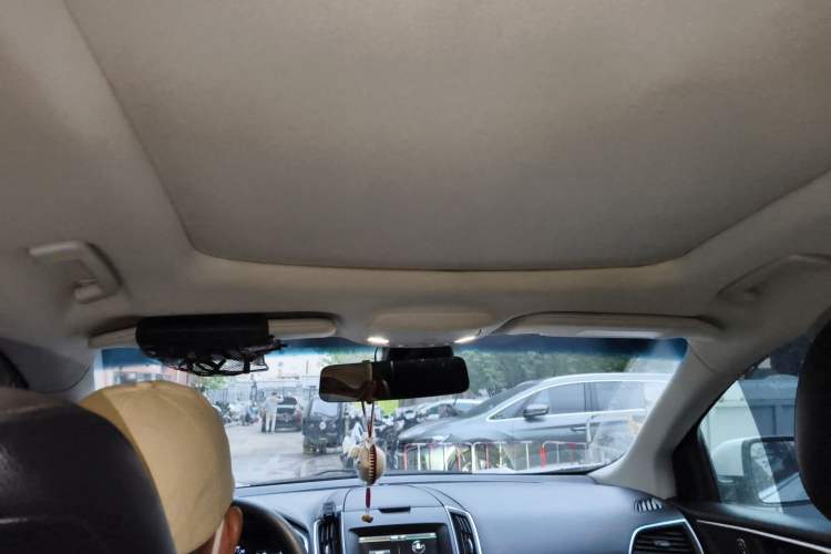 Used Ford Edge 2015 2.0T GTDi Two-Wheel-Drive High-Line Version