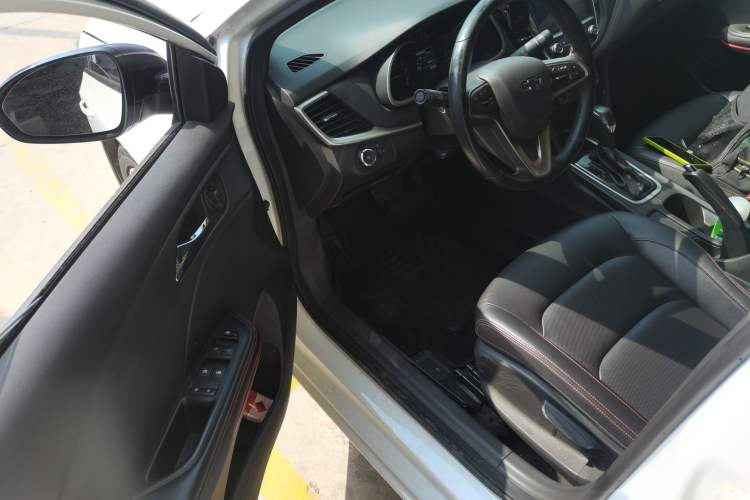 Used Chevrolet Monza 2020 Light Hybrid RS 330T Automatic Comfort Edition
