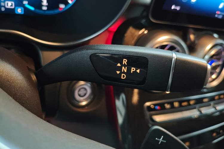 Used Mercedes-Benz GLC 2022 Facelifted GLC 260 L 4MATIC Dynamic Edition Gear Lever