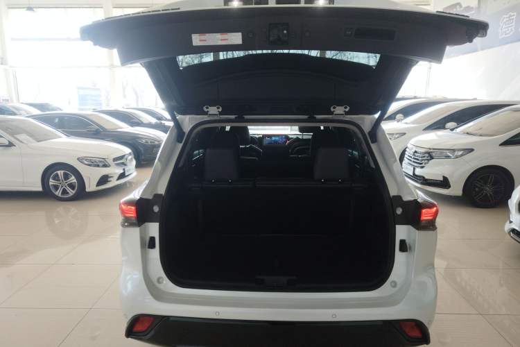 Used Toyota Highlander 2023 2.5L Smart Electric Hybrid Dual-Engine 4x4 Knight Edition 7 Seats