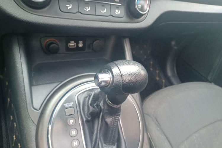 Used Kia Sportage R 2015 2.0L Automatic Two-Wheel Drive GL
