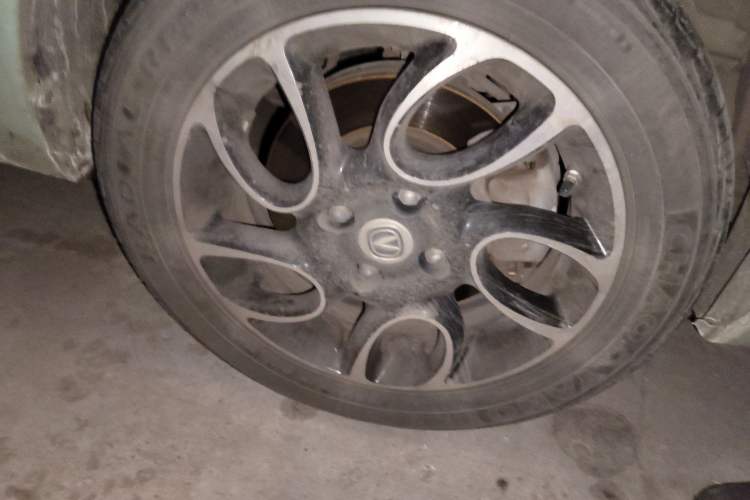 Used CHANGAN Benni E-Star 2021 National Edition Colorful Version Lithium Iron Phosphate (31.95 kWh) Right Front Wheel Hub