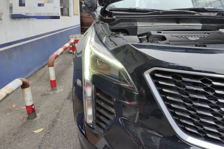 Used Cadillac XT4 2021 28T Two-Wheel Drive Tech Edition Right Front Headlight