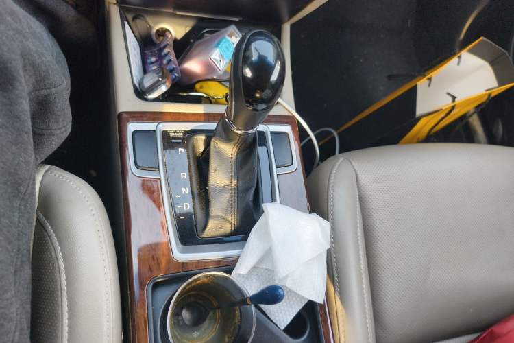 Used Hyundai Mistra 2014 1.8L Automatic Deluxe DLX Model Gear Lever