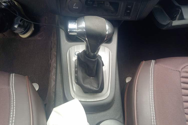 Used FORTHING Joyear S50 2014 1.6L CVT Luxury Model Gear Lever