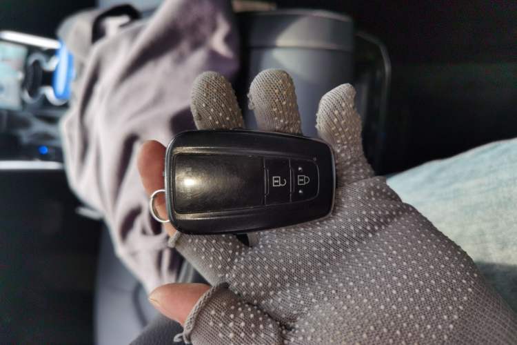 Used Toyota Highlander 2022 Dual-Engine 2.5L Four-Wheel Drive Luxury Edition 7 Seats Vehicle Key