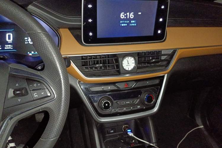 Used Wuling Hongguang S3 2018 1.5T Manual Luxury Model China V Standard
