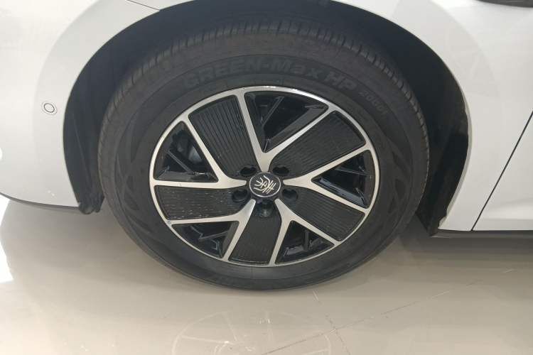 Used BYD Qin L 2025 DM-i Smart Drive 120KM Superior Model