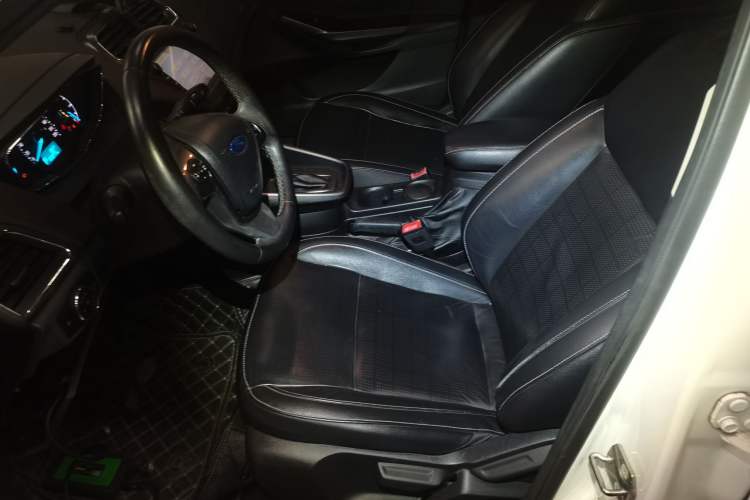 Used Ford Escort 2015 1.5L Automatic Fashion Model