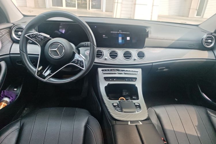 Used Mercedes-Benz E-Class 2022 Revised Version E 300 L Luxury Edition Center Console