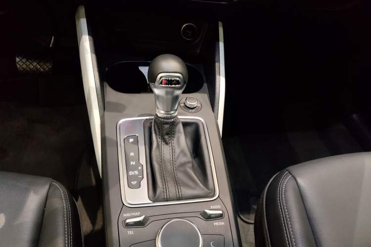 Used Audi Q2L 2018 35 TFSI Fashion Elegant Version China V