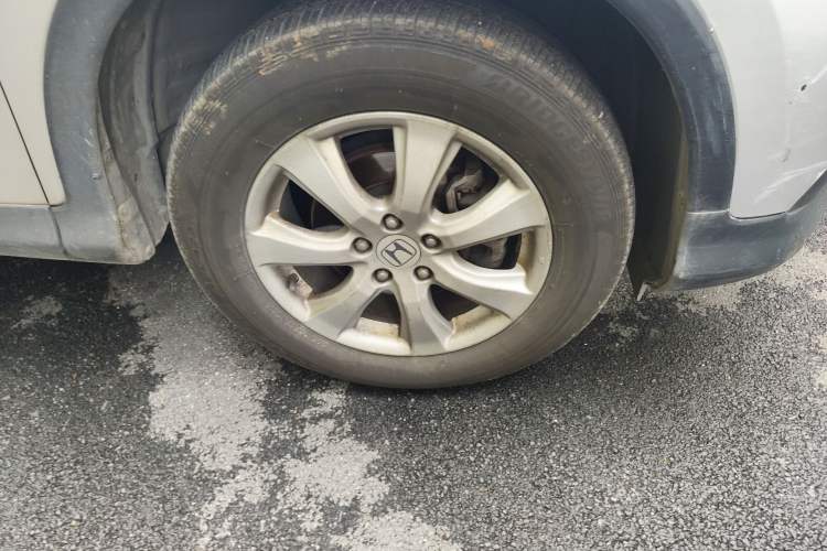 Used Honda CR-V 2012 2.0L two-wheel drive urban version Right Front Wheel Hub